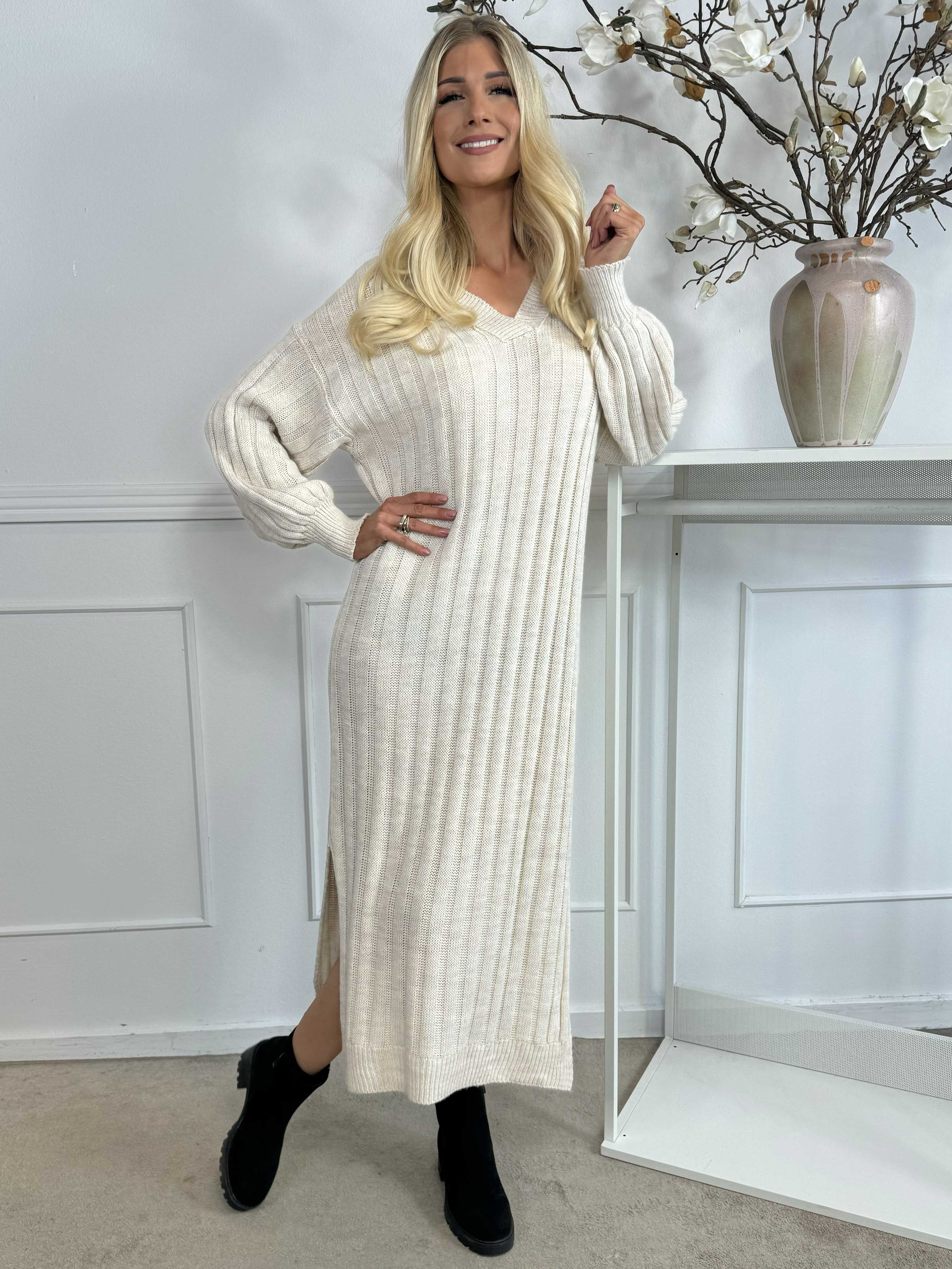 Hanine - Lång stickad klänning med v-ringning